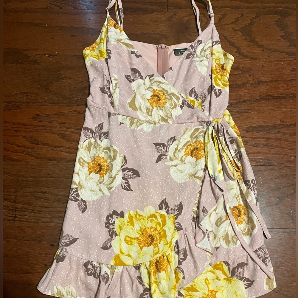 ⭐️ Blue Blush Tropical Breeze Romper Small - Picture 1 of 3